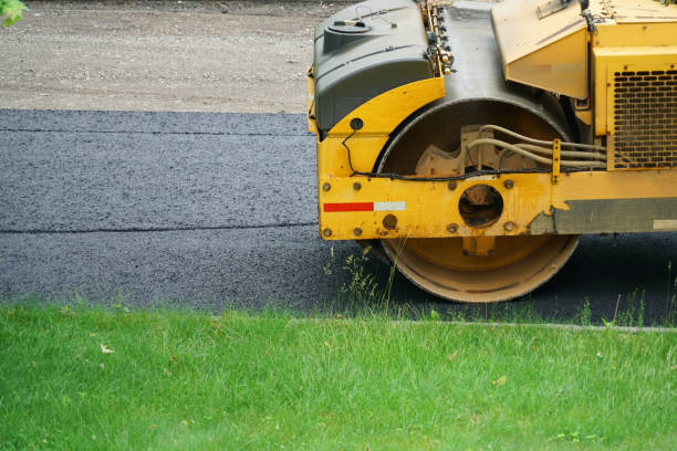 Driveway Snow Removal Preparation in Jacinto City, TX